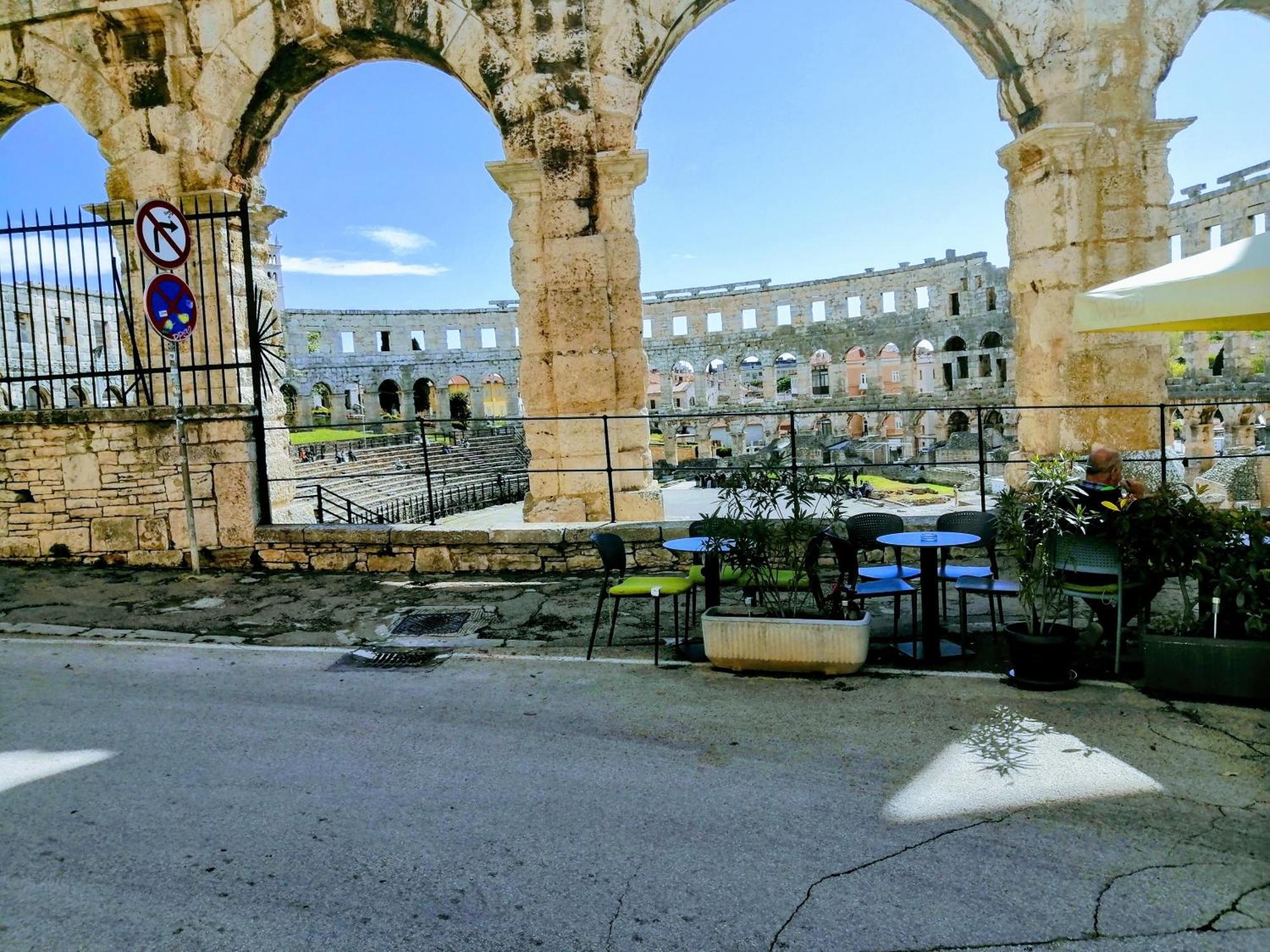 G1 Pula Center Colosseum Apartment Bagian luar foto